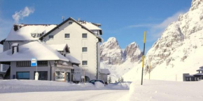 Отель Hotel Col di Lana, Канацеи